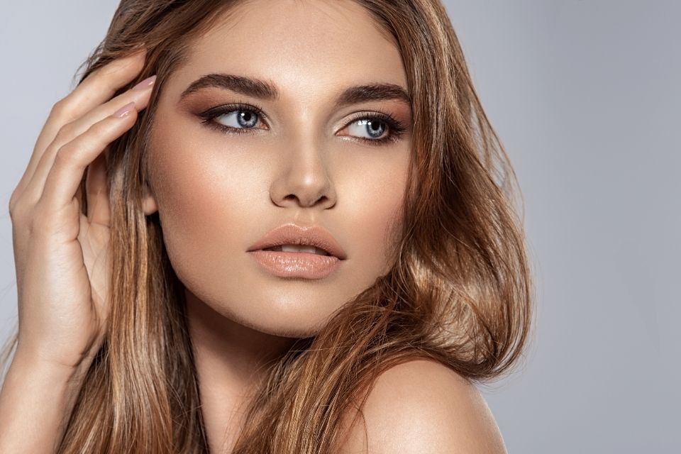 Maquillage Clean Girl : la tendance qui sublime la peau en toute légèreté
